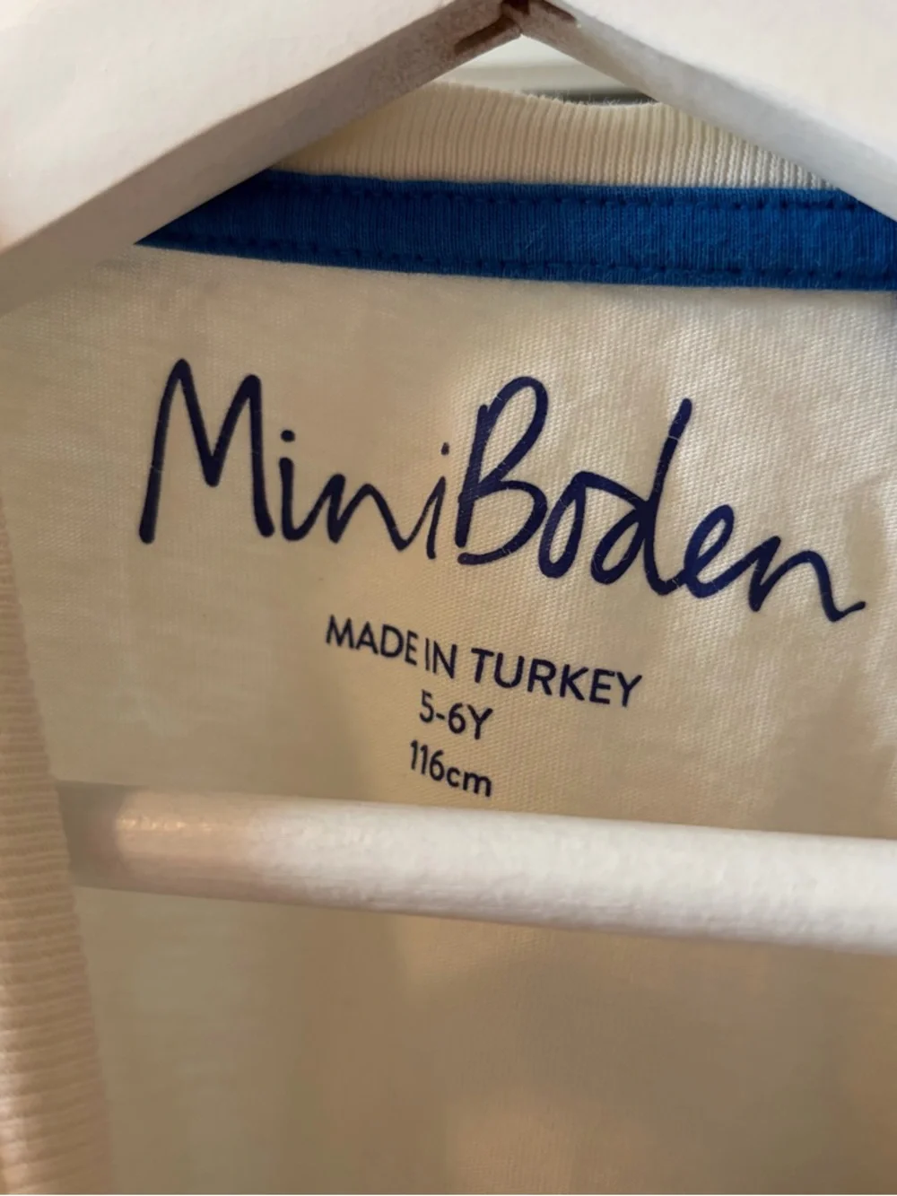 Mini Boden 5-6 Under the Sea Graphic Tee Size 5-6 - Picture 3 of 4